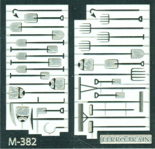 Ferro Train M-382 - Shovels, rakes,  scythes, kit